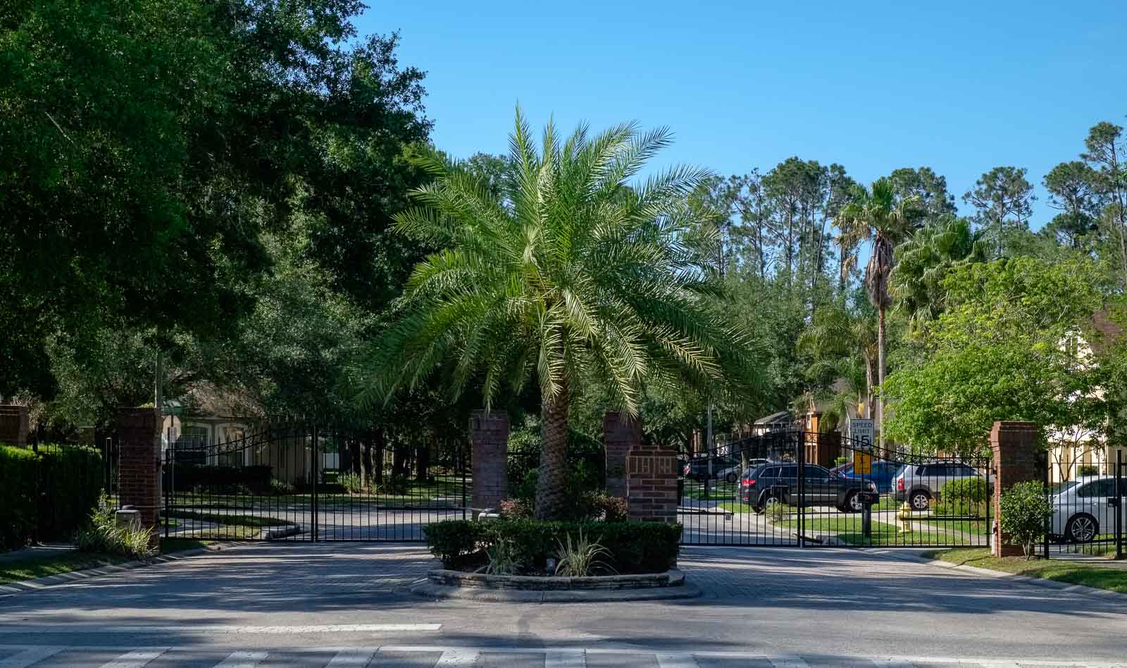 Estates of Pinewood entrance